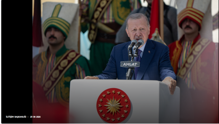 Cumhurbaşkanı Erdoğan Ahlat’tan Seslendi: ”Ahlat, millet olma bilincimizin, birlik ve beraberliğin en güçlü işaretidir”